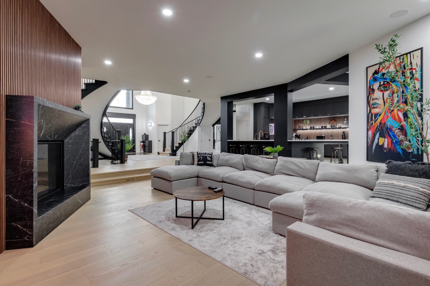 The Main Floor — photo 1