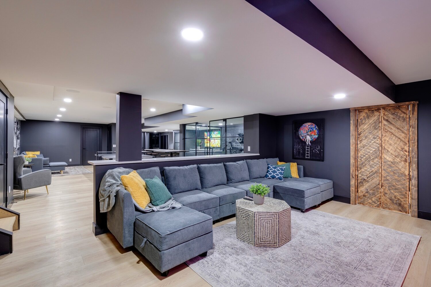 Lower-Level Lounge