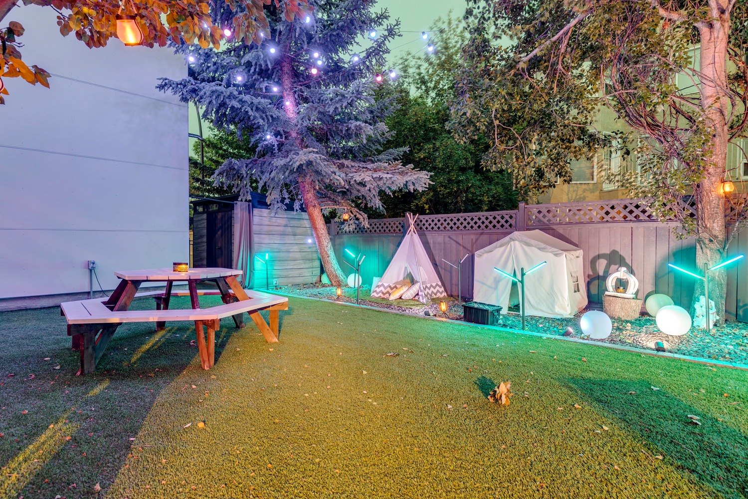 The Yard · Twilight