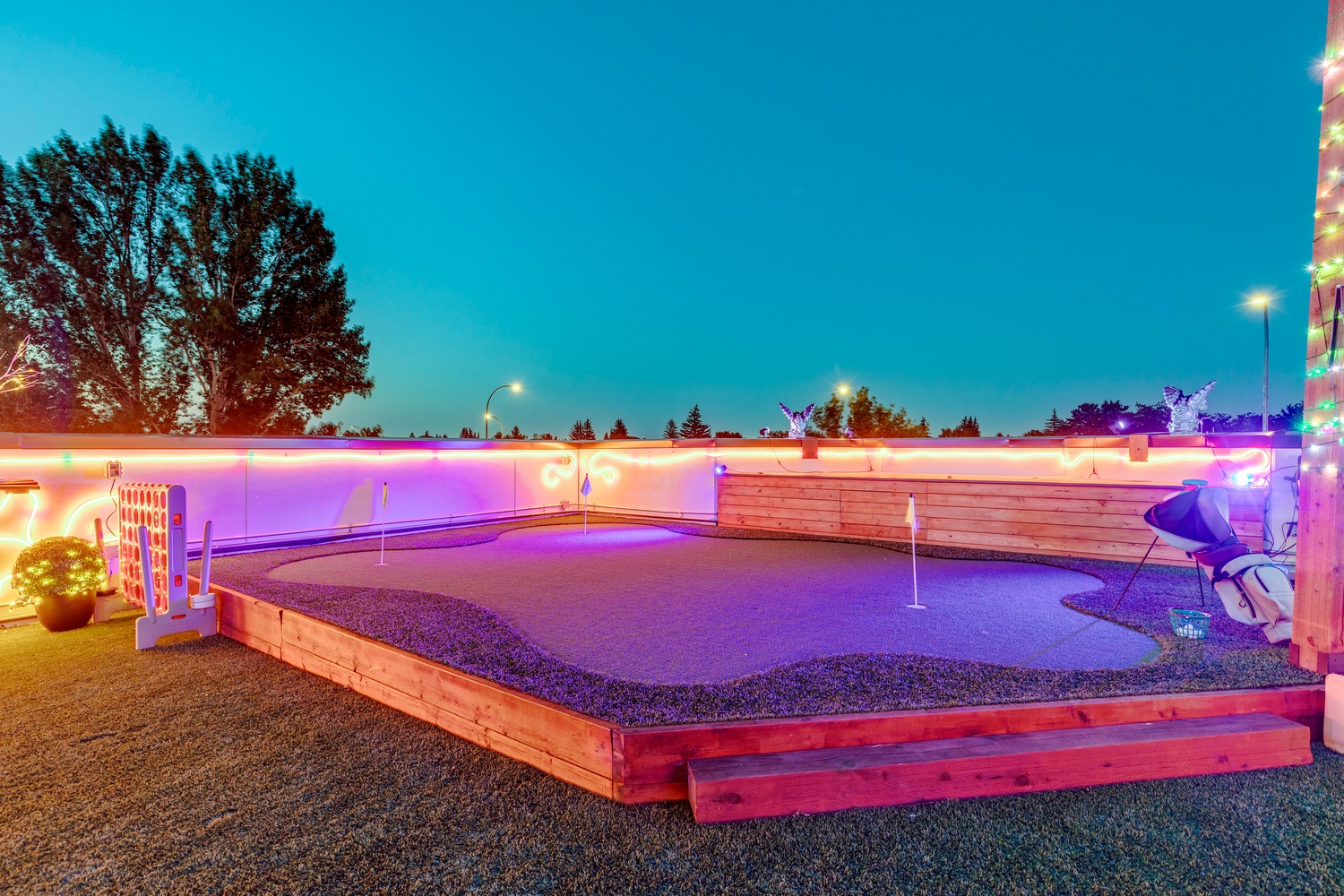 Putting Green · Twilight