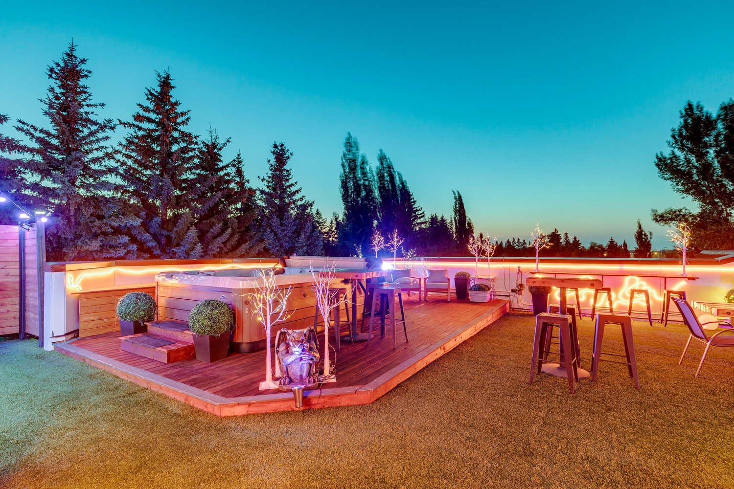 Rooftop Spa · The Steps
