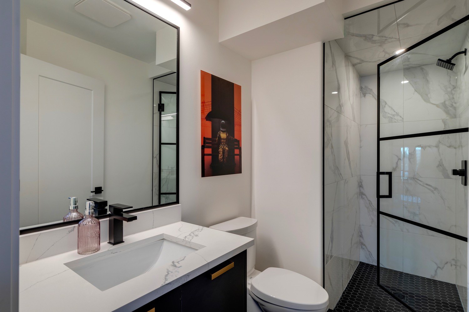 Upper-Level Bath
